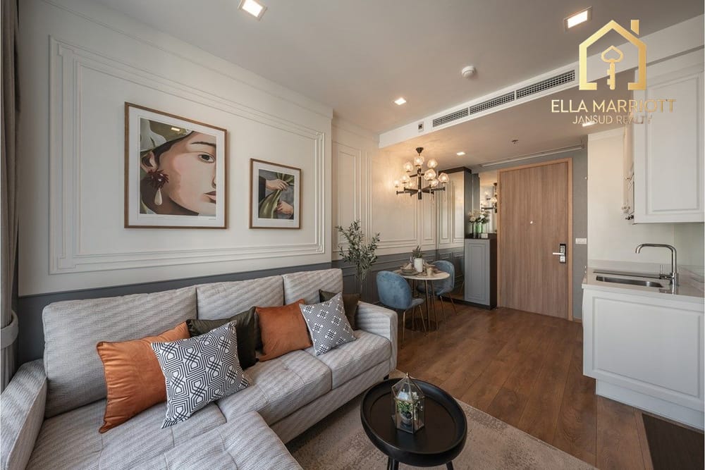 1BR Condo on 11th Floor with Unblocked Views and Bathtub Near BTS Phrom Phong - Noble BE33 3