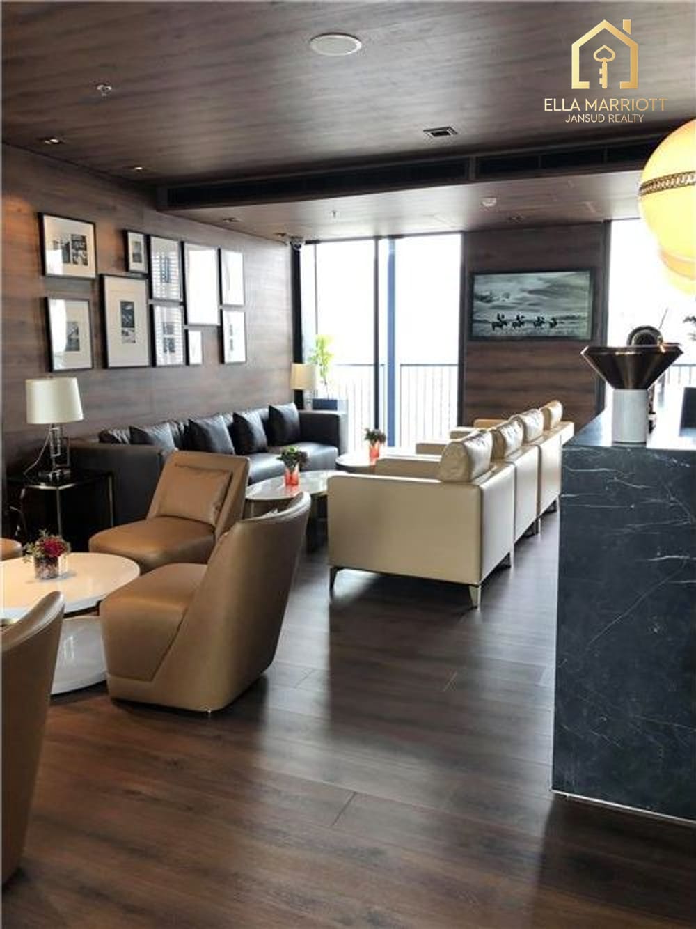 1BR Condo on 11th Floor with Unblocked Views and Bathtub Near BTS Phrom Phong - Noble BE33 8