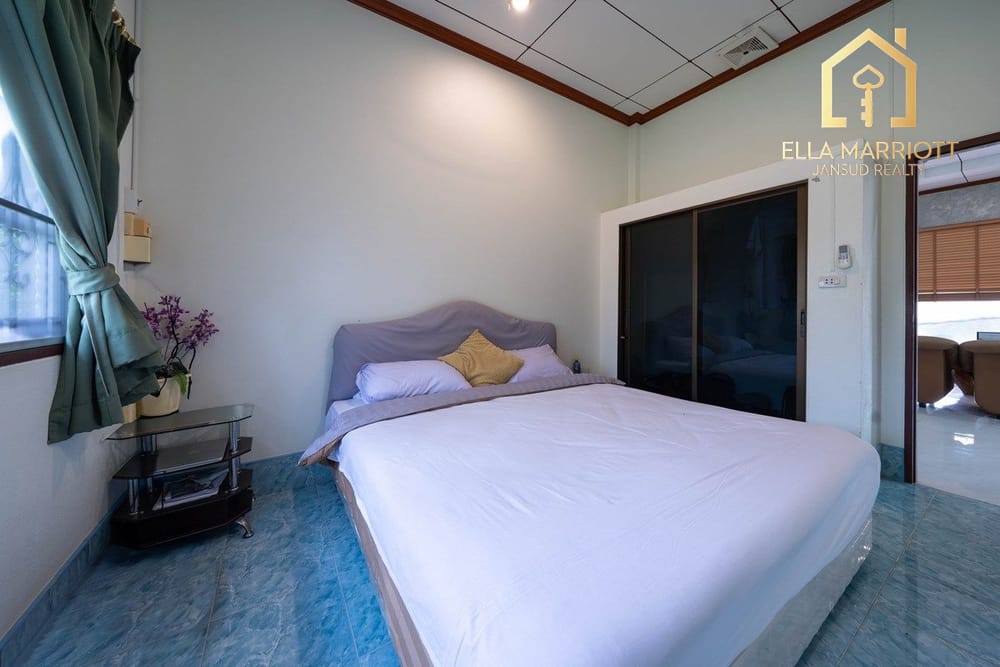 เช่า Commercial Hotel ใน undefined,  42
