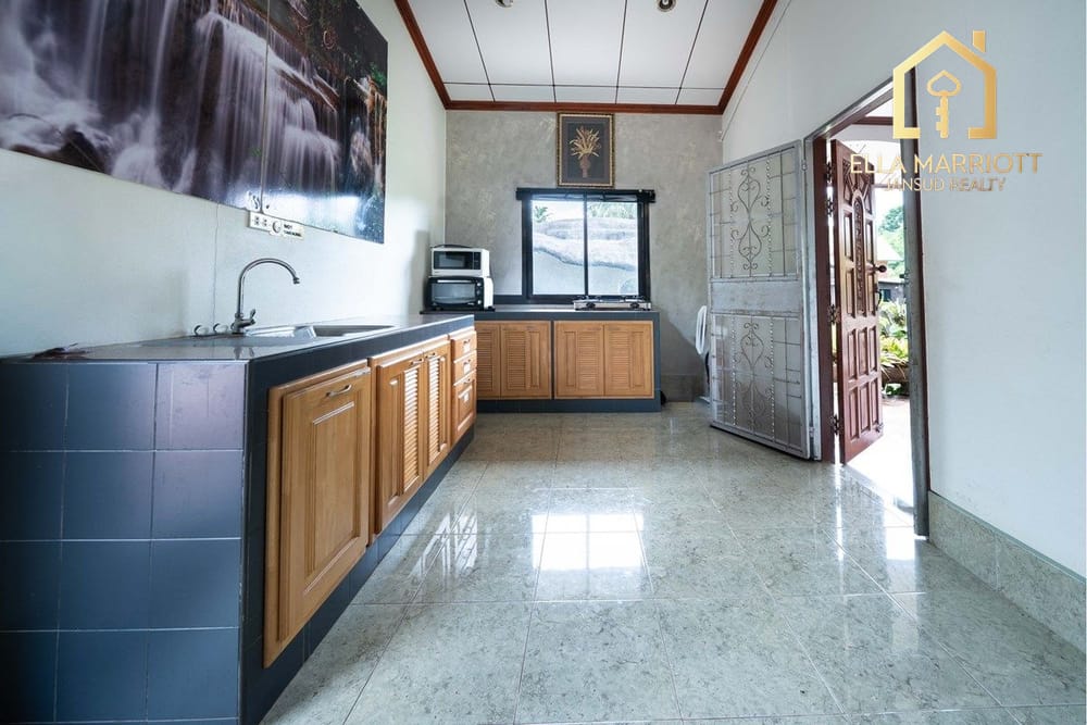เช่า Commercial Hotel ใน undefined,  45