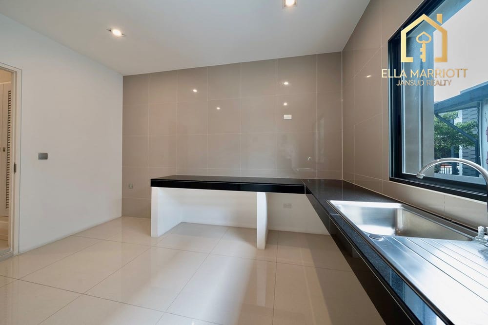120 SQ.W LIKE-NEW CONDITION THE GRAND LUX BANGNA–SUAN LUANG 19