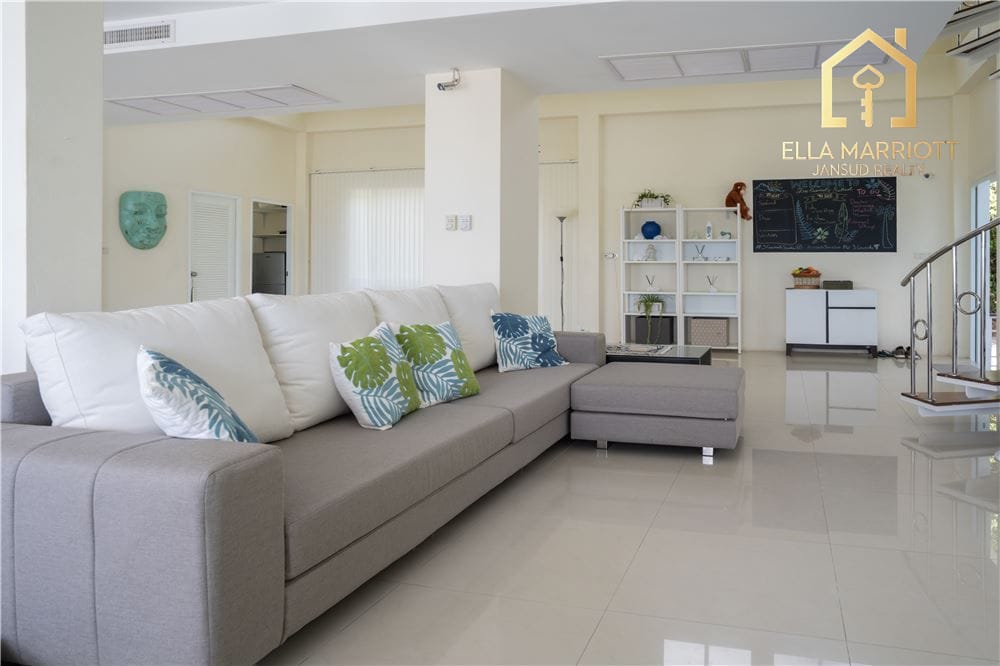 6 Bedroom Villa in Bophut, Koh Samui - Sea views galore 18