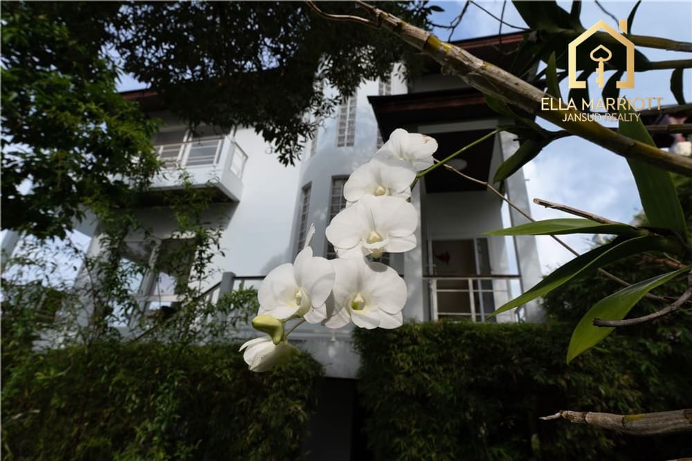 6 Bedroom Villa in Bophut, Koh Samui - Sea views galore 29