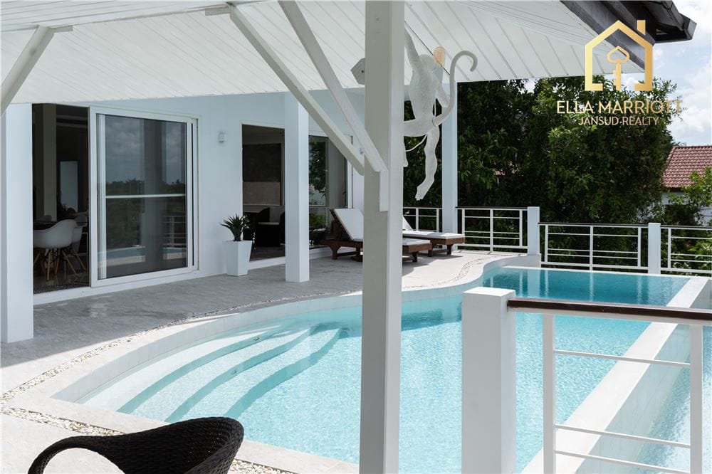 6 Bedroom Villa in Bophut, Koh Samui - Sea views galore 3