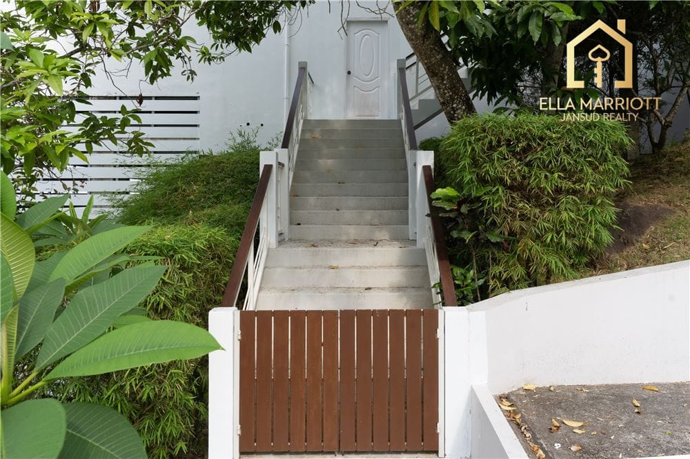 6 Bedroom Villa in Bophut, Koh Samui - Sea views galore 32