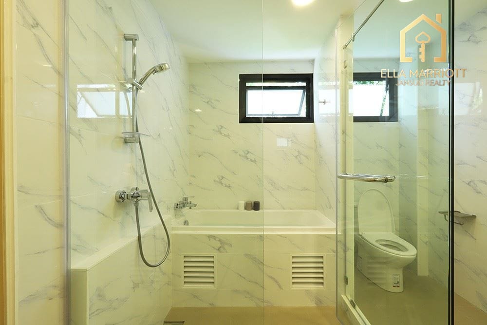 Pet-Friendly 3-Bedroom Condo for Rent in Sukhumvit 31 near BTS Phrom Phong 14