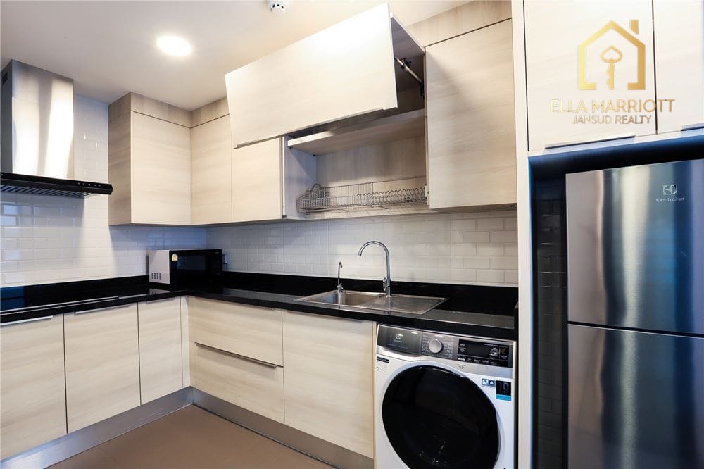 Pet-Friendly 3-Bedroom Condo for Rent in Sukhumvit 31 near BTS Phrom Phong 9