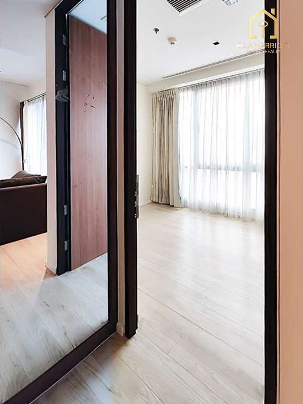 Pet-Friendly 2BR Condo for Sale in The Lakes - 5 Mins Walk to BTS Asok 9