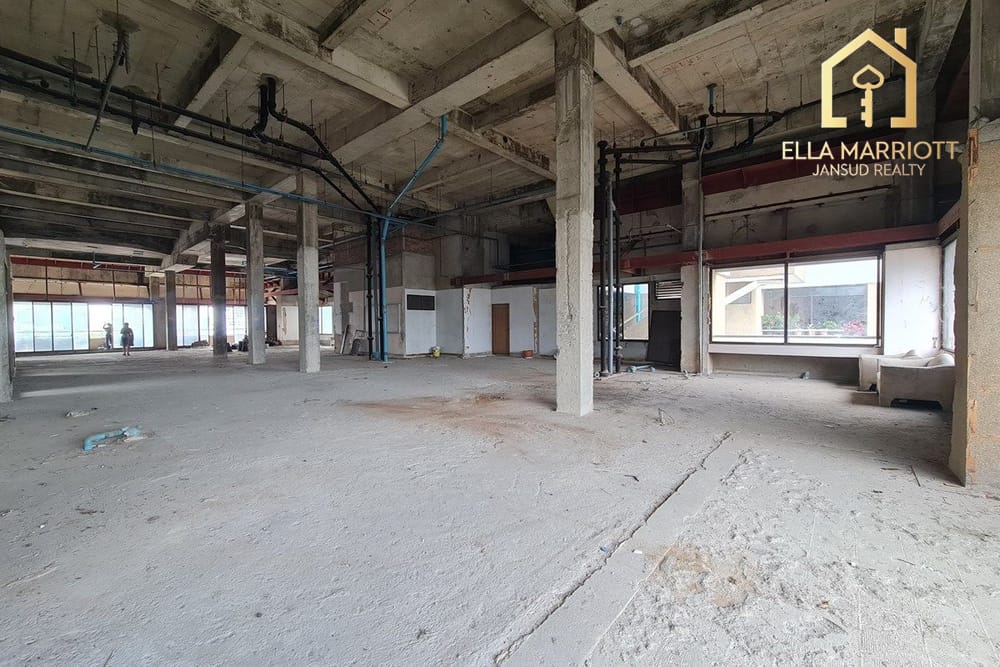 Expansive 507 SQM Blank-Canvas Penthouse in Central Asoke - 6 Mins Walk to MRT Phetchaburi 8