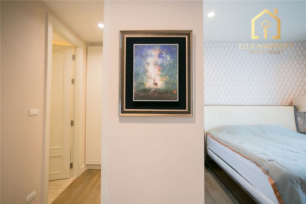 "Own Luxurious Living in Bangkok's Heart Today" 12