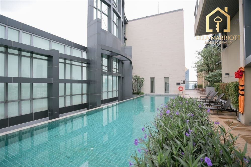 "Own Luxurious Living in Bangkok's Heart Today" 26