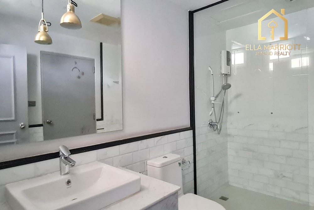Einzugsbereite Eigentumswohnung Nähe EmQuartier - 14 Gehminuten zur BTS Phrom Phong 10