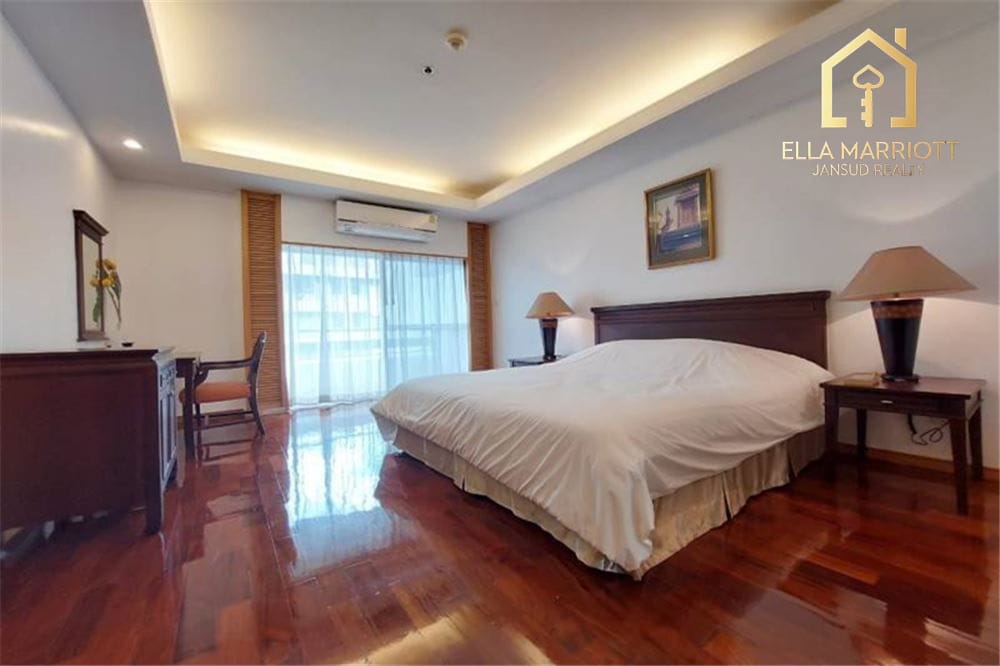 Spacious 3-Bedroom Condo for Rent in Sathon Soi 1 7