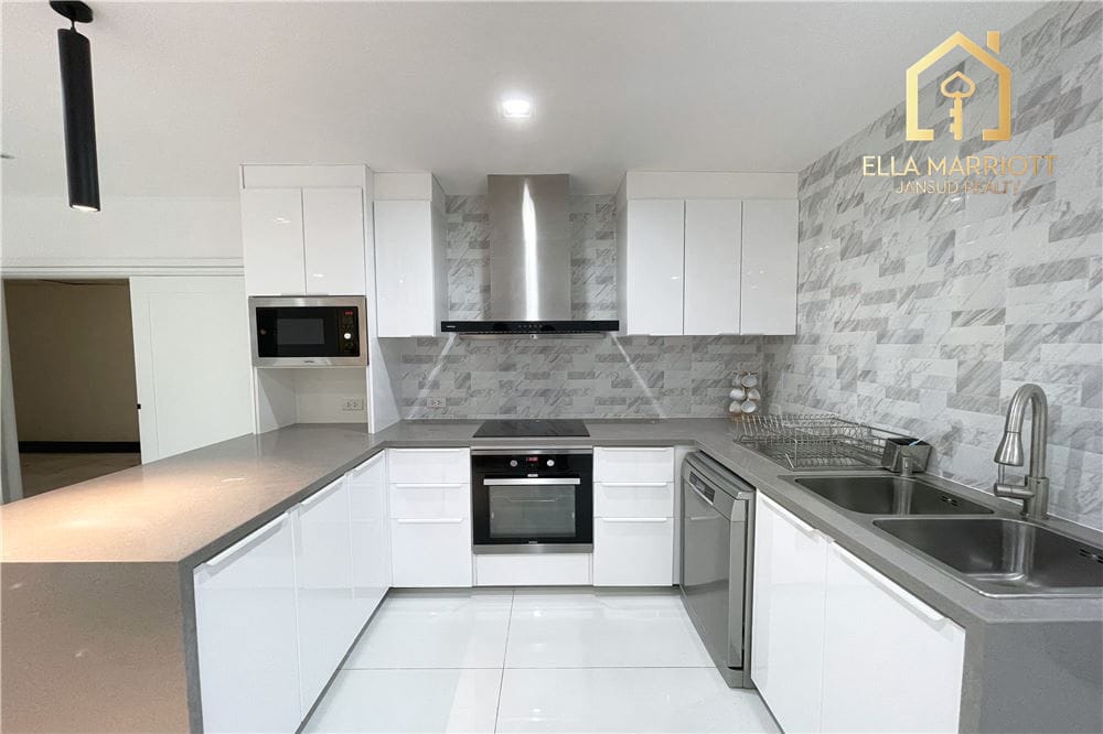 Neuer Preis | 20MB | 219m² Eigentumswohnung mit 2 Schlafzimmern und 2 Bädern in Crystal Garden, Sukhumvit Soi 4 - 13 Gehminuten zur BTS Nana 5