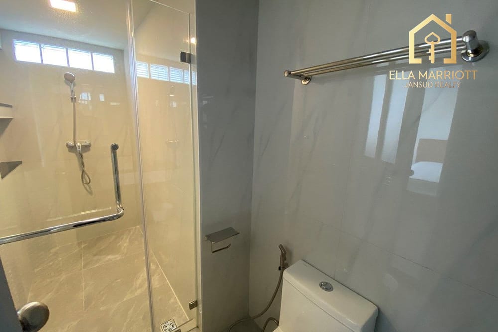 Zur Miete: Geräumige 3-Schlafzimmer-Wohnung in Sukhumvit 55 19