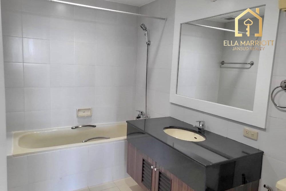Geräumiges Apartment mit 3 Schlafzimmern zu vermieten im Academia Grand, Sukhumvit 43 - Nur 8 Gehminuten zur BTS Phrom Phong. 13