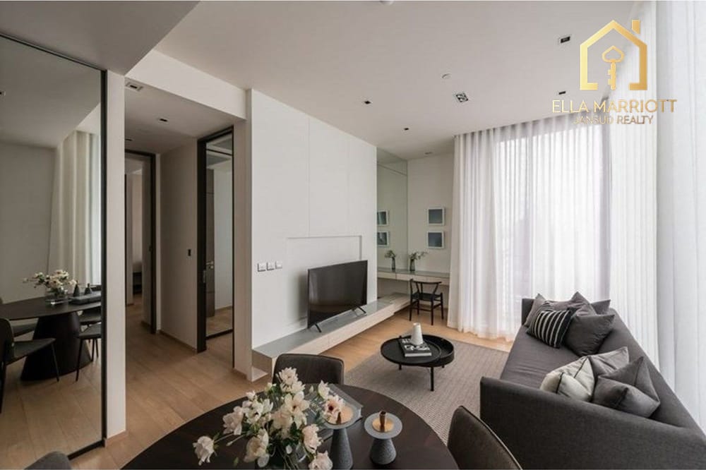 Rent 87K | 74sqm 2BR 2BA Corner Unit 22nd Fl | 28 Chidlom 1