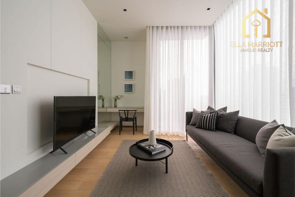 Rent 87K | 74sqm 2BR 2BA Corner Unit 22nd Fl | 28 Chidlom 2