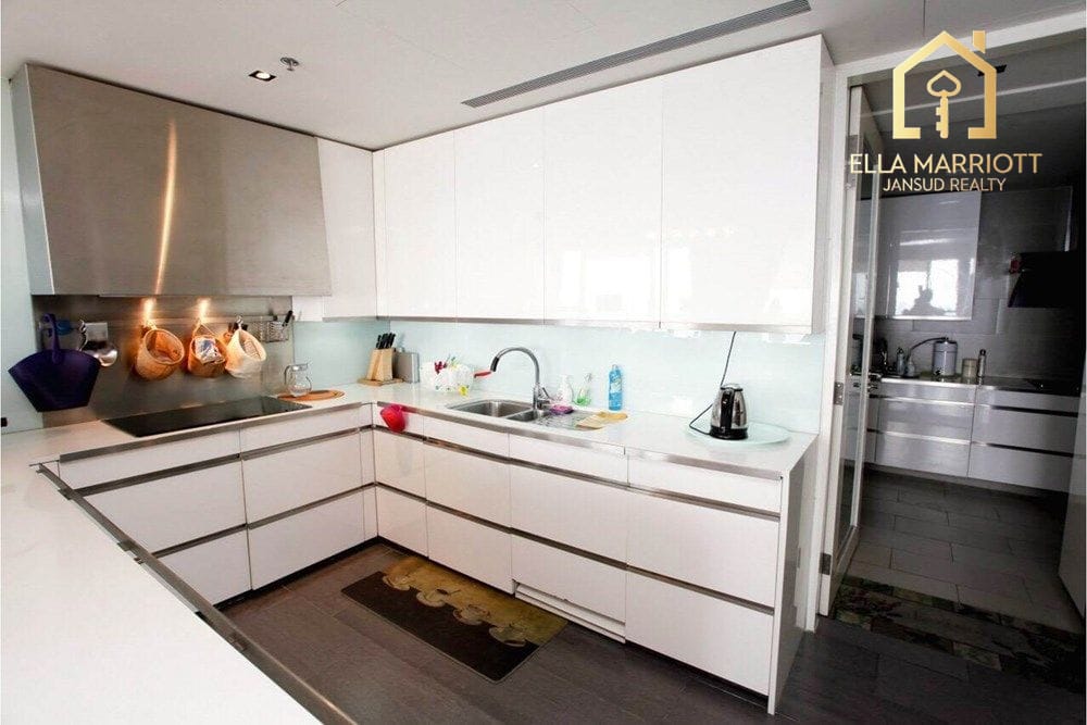 Luxuriöse 3-Schlafzimmer, 5-Badezimmer Wohnung zur Miete im The Met Sathon | 198 m² | 10 Gehminuten zur BTS Chong Nonsi 4