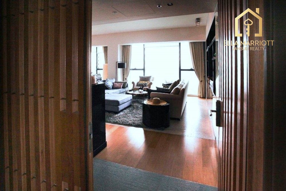 Luxuriöse 3-Schlafzimmer, 5-Badezimmer Wohnung zur Miete im The Met Sathon | 198 m² | 10 Gehminuten zur BTS Chong Nonsi 7