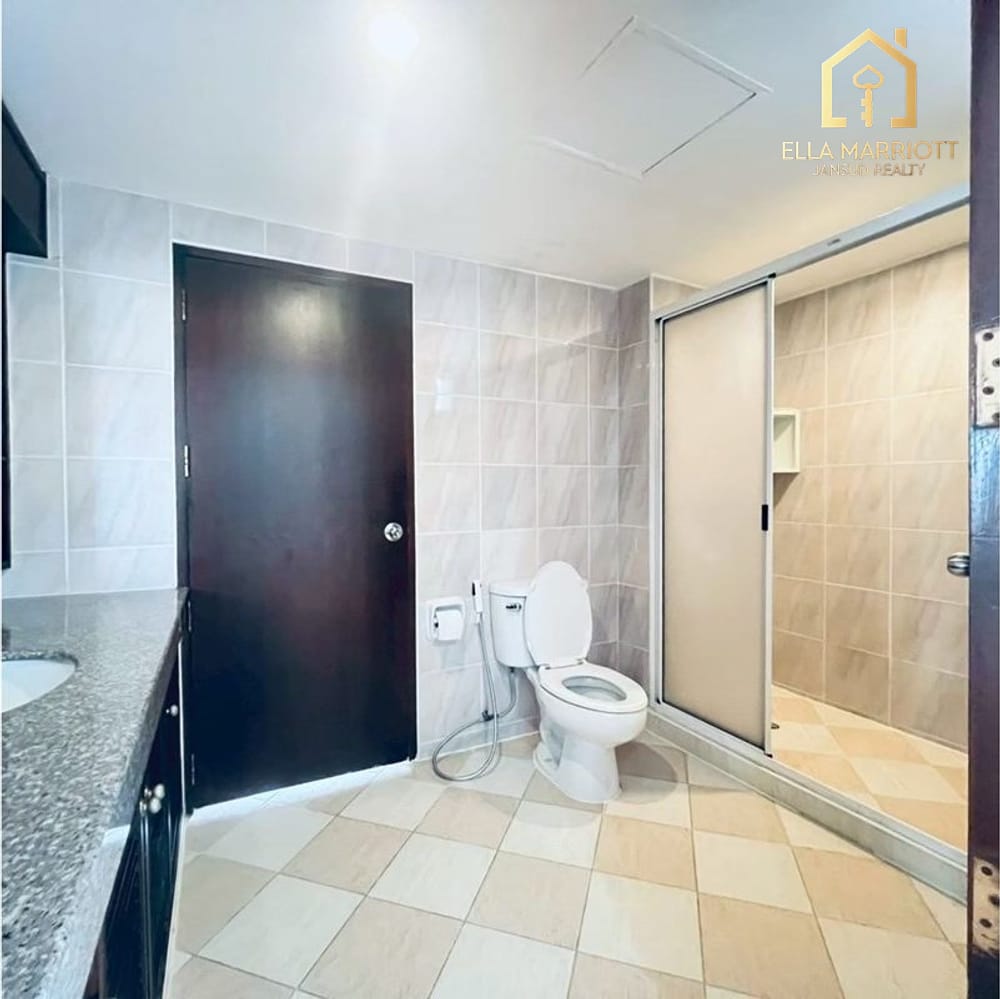 3 Schlafzimmer, 3 Bäder, haustierfreundliche Mietwohnung, 280m², in Sukhumvit 24 – Miete 105.000 4