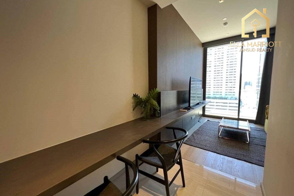 Luxury 1BR Condo for Rent at Ashton Silom - 46sqm, 8 Mins Walk to BTS Chong Nonsi 5