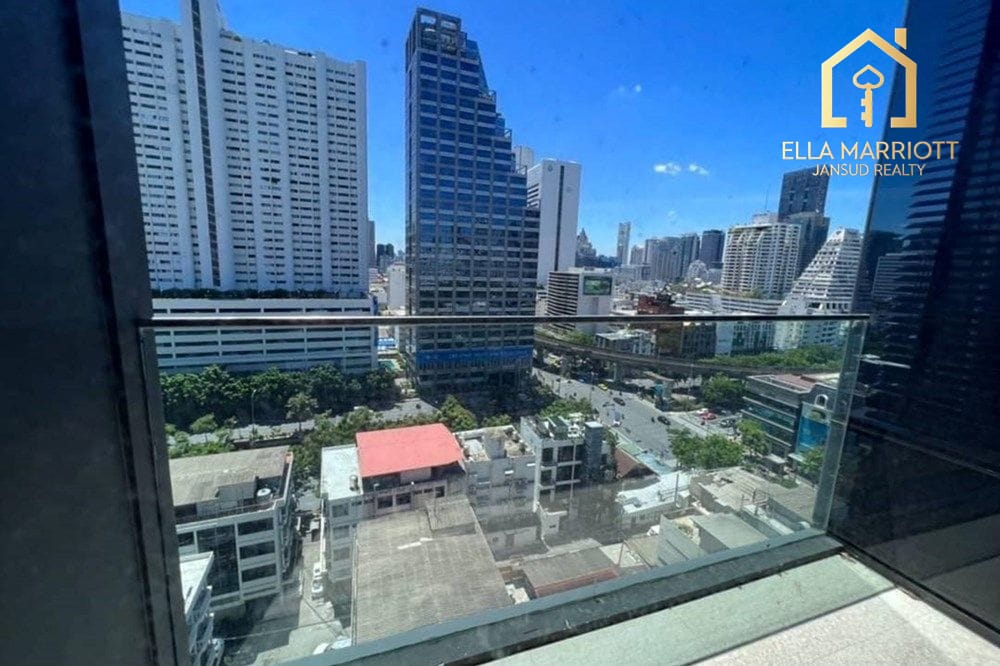 Luxury 1BR Condo for Rent at Ashton Silom - 46sqm, 8 Mins Walk to BTS Chong Nonsi 7