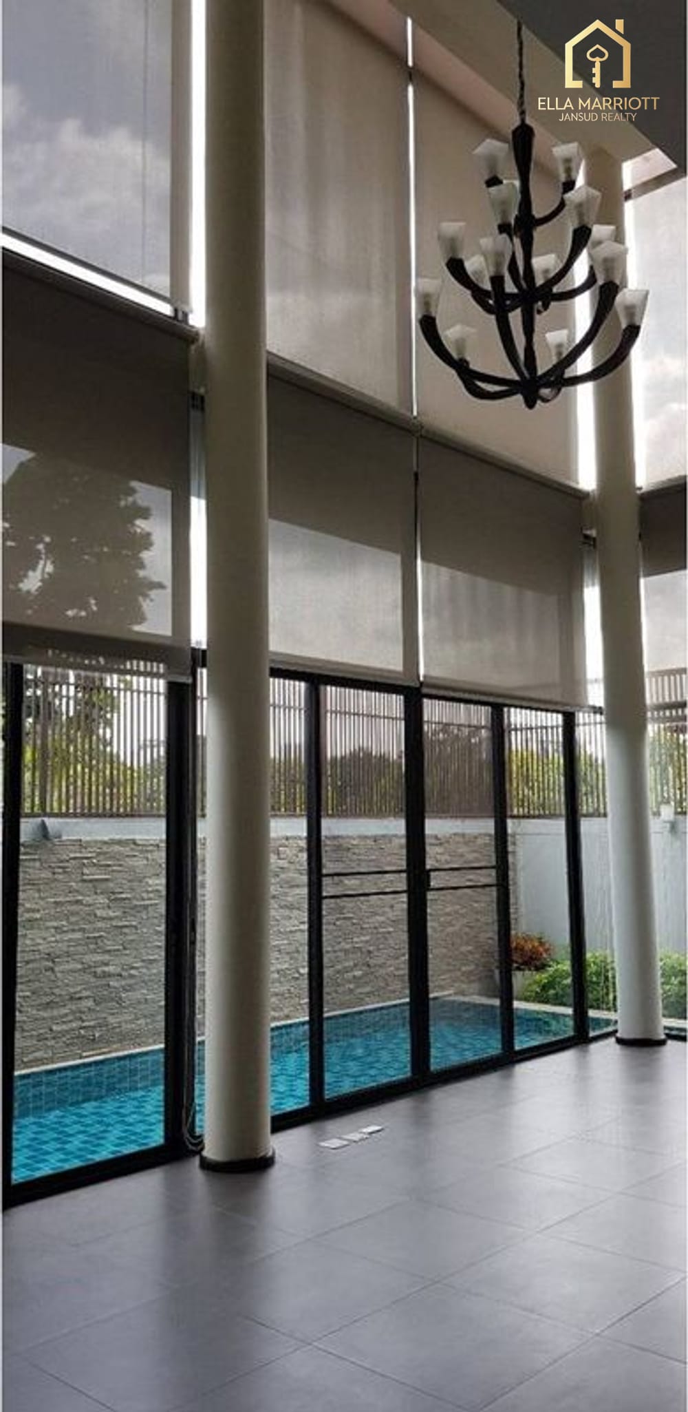 Luxury 3BR 4BA Detached House with Private Pool for Rent in Ekkamai - 400sqm 4