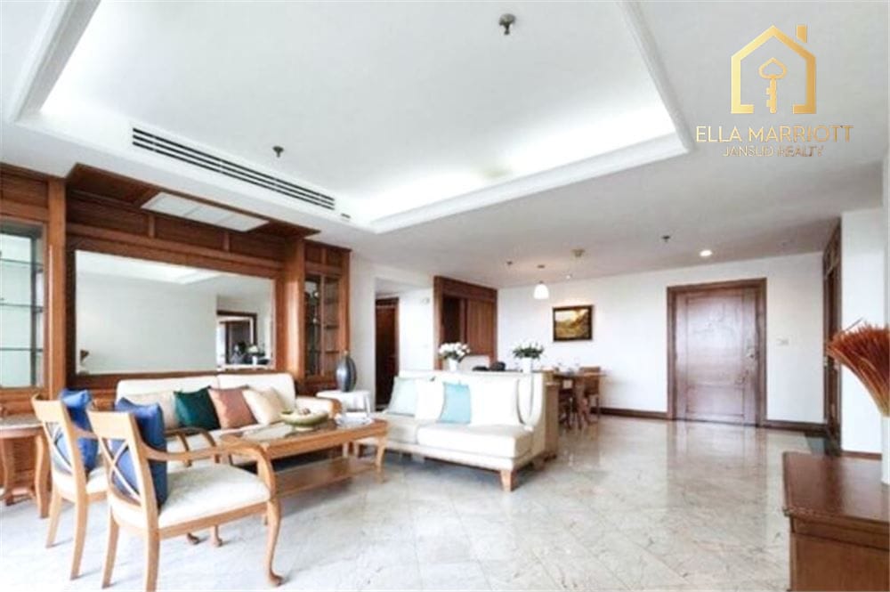 Spacious 2BR Condo for Rent at 65K | 155sqm | Narathiwas Soi 7, 7th Floor Near BTS Chong Nonsi 2