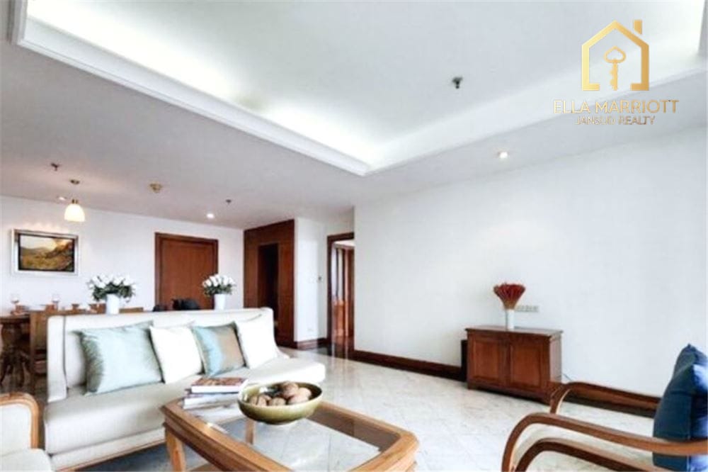 Spacious 2BR Condo for Rent at 65K | 155sqm | Narathiwas Soi 7, 7th Floor Near BTS Chong Nonsi 3