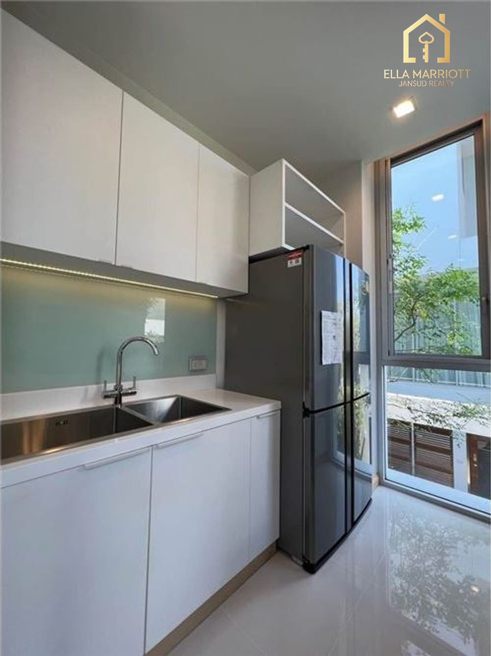 Pet-Friendly 300sqm Detached House for Rent Near Bangkok Hospital - 110K 13
