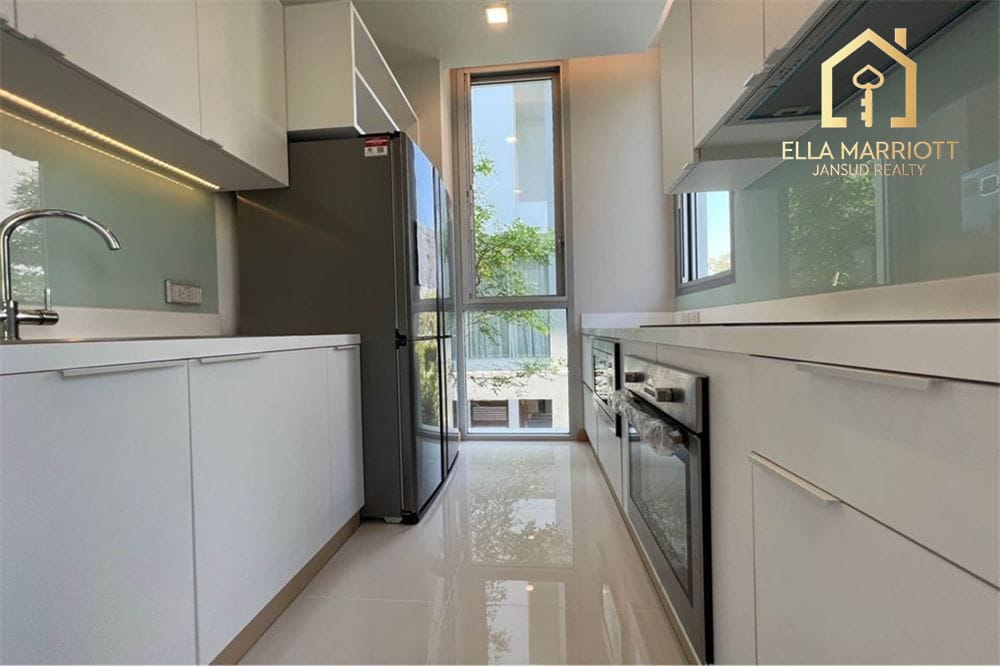 Pet-Friendly 300sqm Detached House for Rent Near Bangkok Hospital - 110K 14