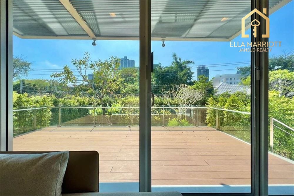 Pet-Friendly 300sqm Detached House for Rent Near Bangkok Hospital - 110K 19