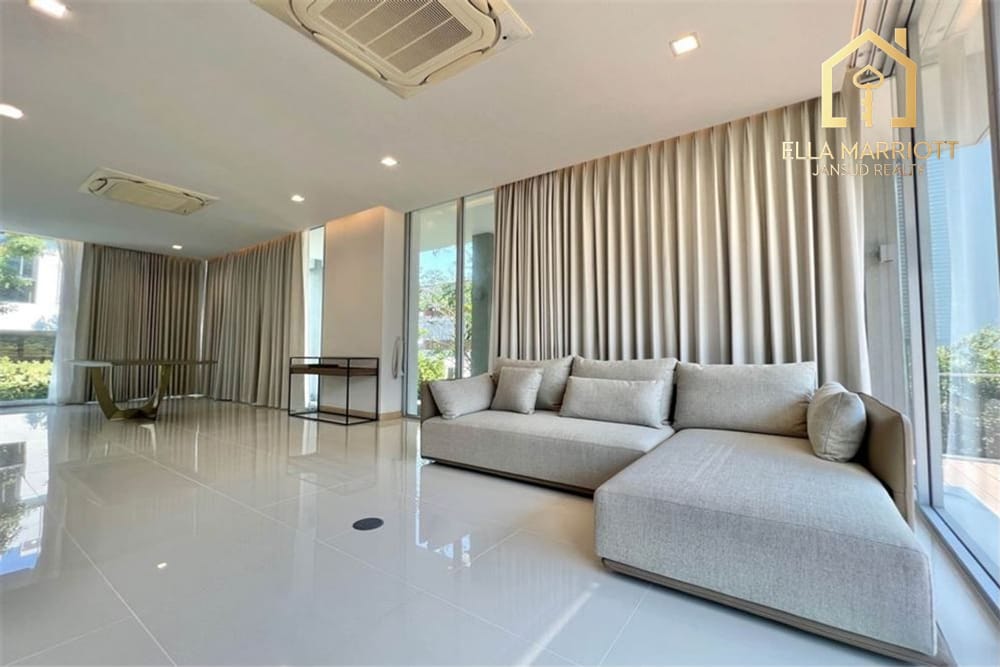 Pet-Friendly 300sqm Detached House for Rent Near Bangkok Hospital - 110K 2