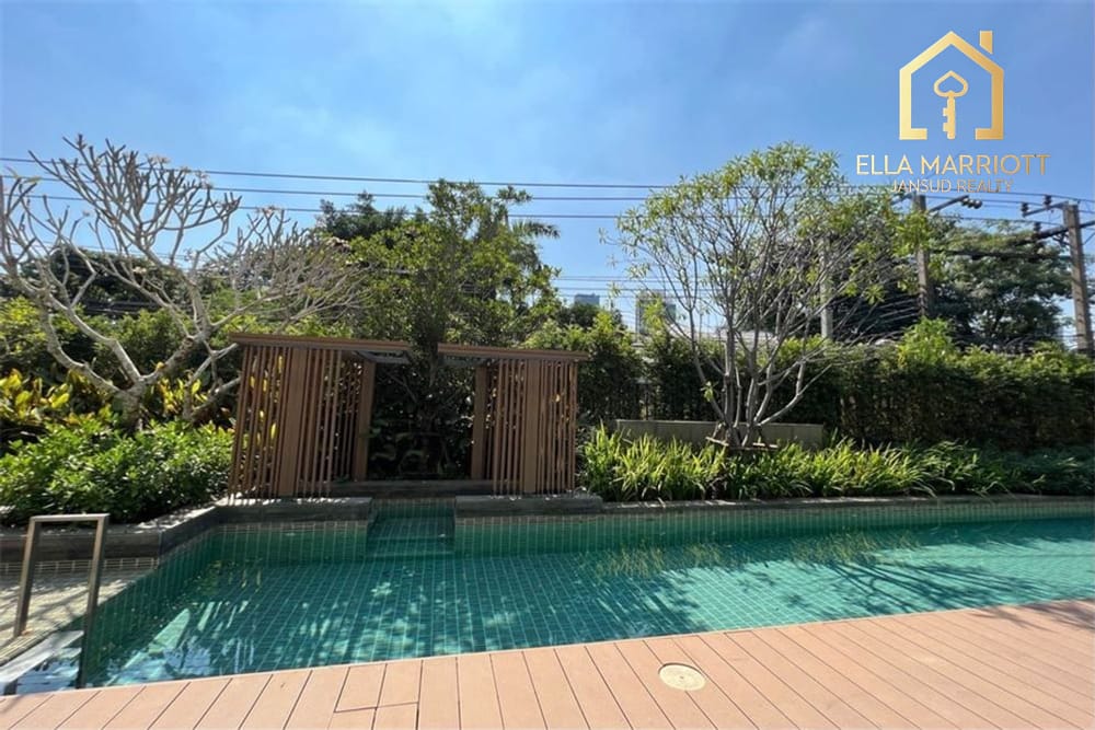 Pet-Friendly 300sqm Detached House for Rent Near Bangkok Hospital - 110K 4