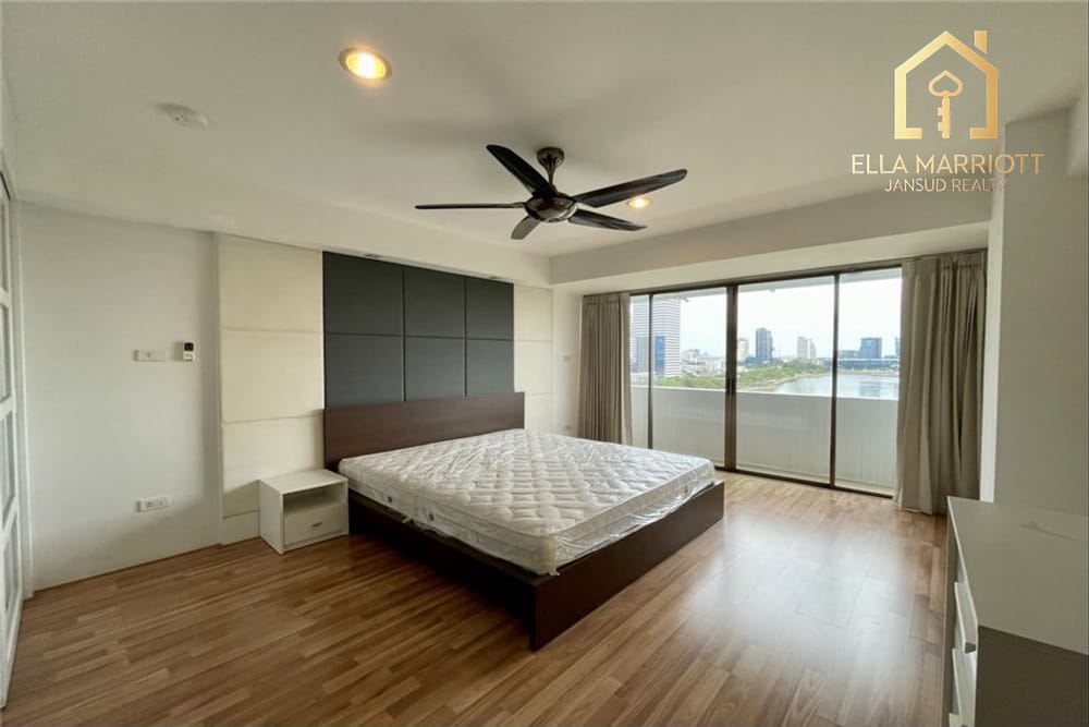 Renovierte 3-Zimmer-Eigentumswohnung mit Seeblick | 220m² | Haustierfreundlich | Nahe BTS Asoke 10