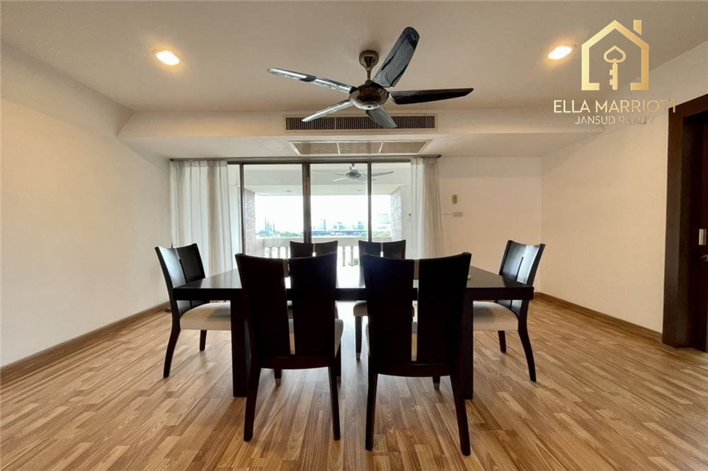Renovierte 3-Zimmer-Eigentumswohnung mit Seeblick | 220m² | Haustierfreundlich | Nahe BTS Asoke 11
