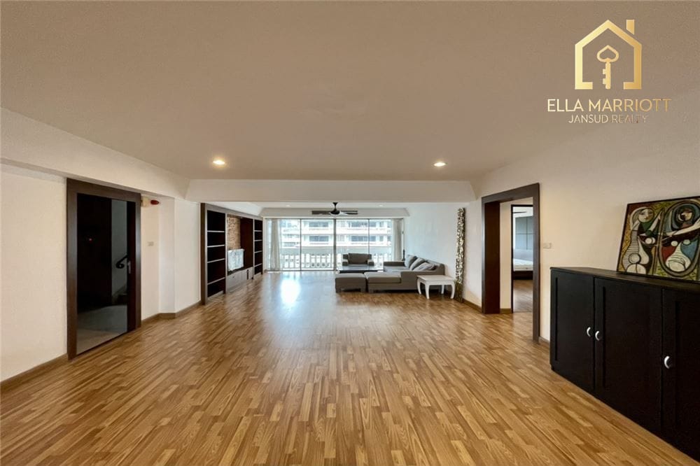 Renovierte 3-Zimmer-Eigentumswohnung mit Seeblick | 220m² | Haustierfreundlich | Nahe BTS Asoke 3