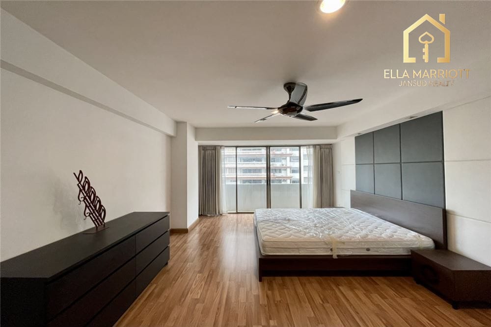 Renovierte 3-Zimmer-Eigentumswohnung mit Seeblick | 220m² | Haustierfreundlich | Nahe BTS Asoke 7