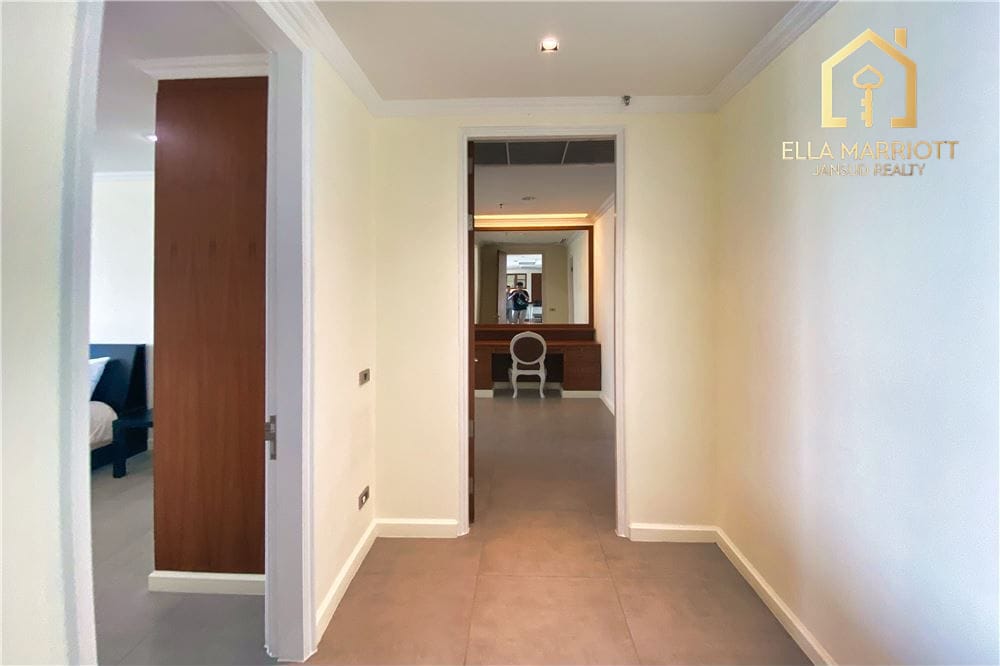 Renovierte 2 SZ, 2 Bäder Eigentumswohnung zur Miete in Asoke - 176 m² | Haustierfreundlich | 90.000 THB | 5 Min. zur BTS Asok 11