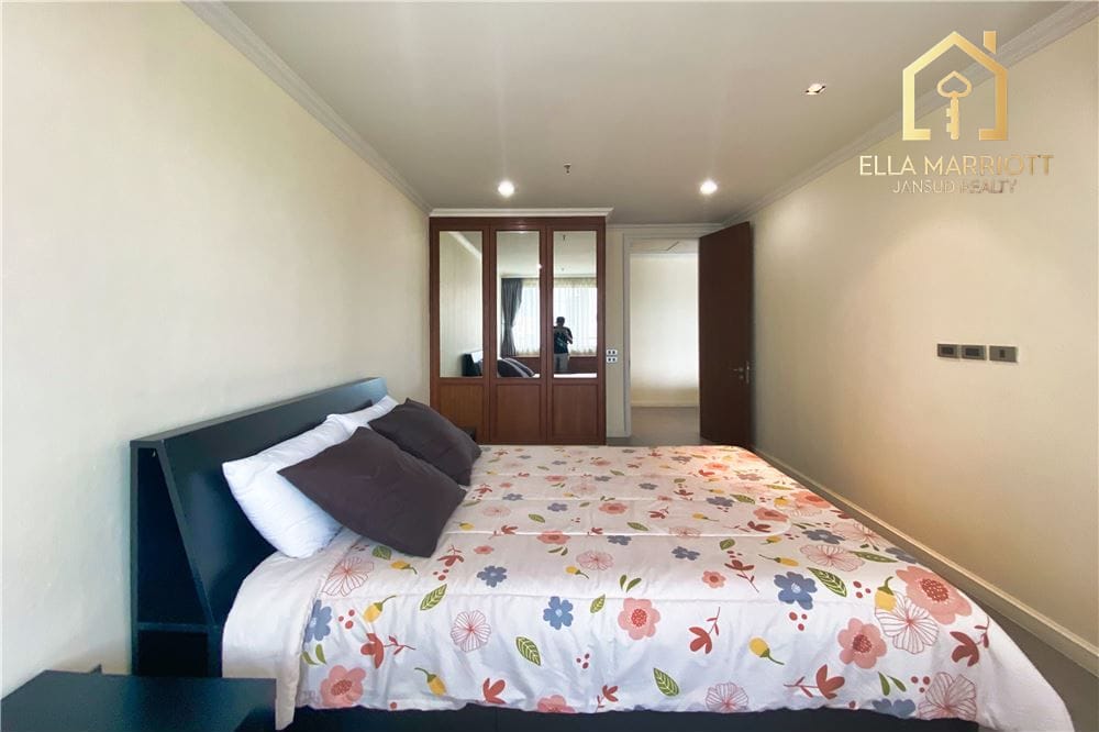 Renovierte 2 SZ, 2 Bäder Eigentumswohnung zur Miete in Asoke - 176 m² | Haustierfreundlich | 90.000 THB | 5 Min. zur BTS Asok 14