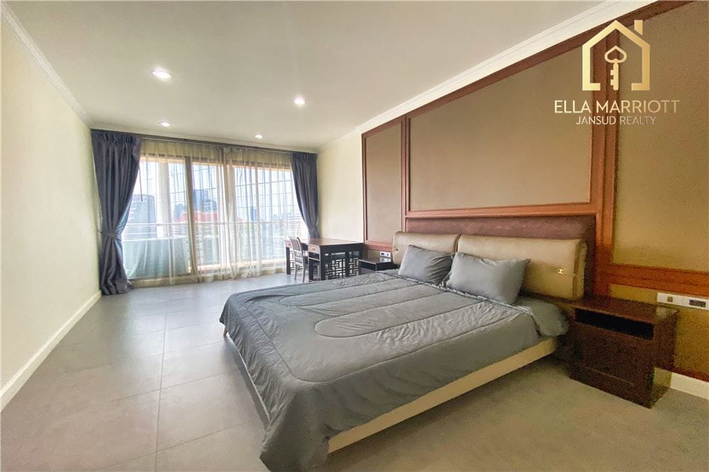 Renovierte 2 SZ, 2 Bäder Eigentumswohnung zur Miete in Asoke - 176 m² | Haustierfreundlich | 90.000 THB | 5 Min. zur BTS Asok 16