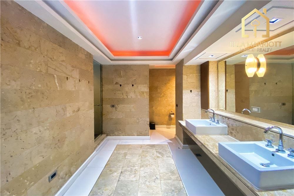 Renovierte 2 SZ, 2 Bäder Eigentumswohnung zur Miete in Asoke - 176 m² | Haustierfreundlich | 90.000 THB | 5 Min. zur BTS Asok 22