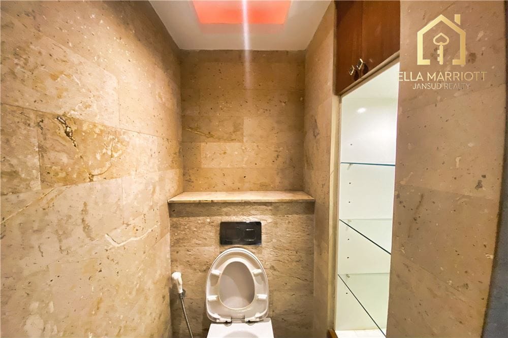 Renovierte 2 SZ, 2 Bäder Eigentumswohnung zur Miete in Asoke - 176 m² | Haustierfreundlich | 90.000 THB | 5 Min. zur BTS Asok 23