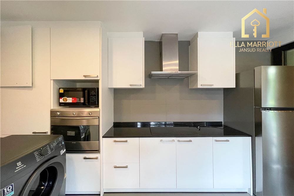 Rent 82K | 150sqm 2+1BR 3BA 2nd Fl | Pet-Friendly | 350m BTS Thong Lo 5