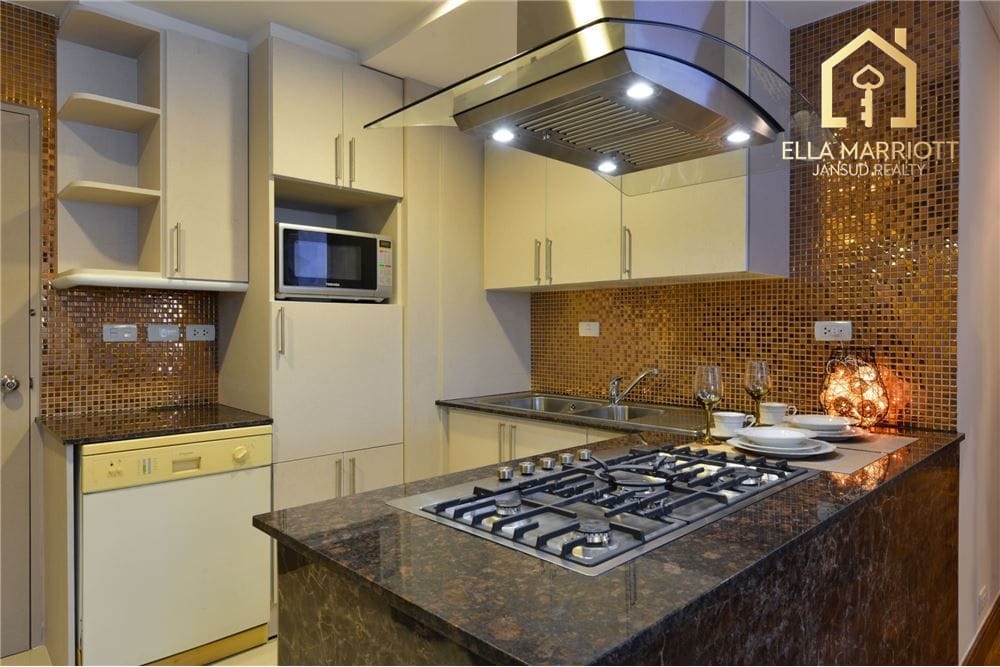 Renovated 3BR Condo for Rent at Sukhumvit 23 - 180sqm, Pet-Friendly, 95K 12