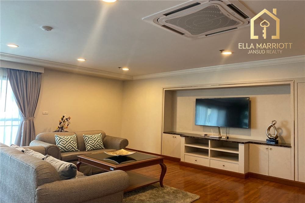 Renovated 3BR Condo for Rent at Sukhumvit 23 - 180sqm, Pet-Friendly, 95K 3