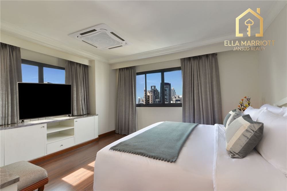 Renovated 3BR Condo for Rent at Sukhumvit 23 - 180sqm, Pet-Friendly, 95K 5
