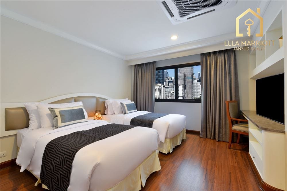 Renovated 3BR Condo for Rent at Sukhumvit 23 - 180sqm, Pet-Friendly, 95K 8