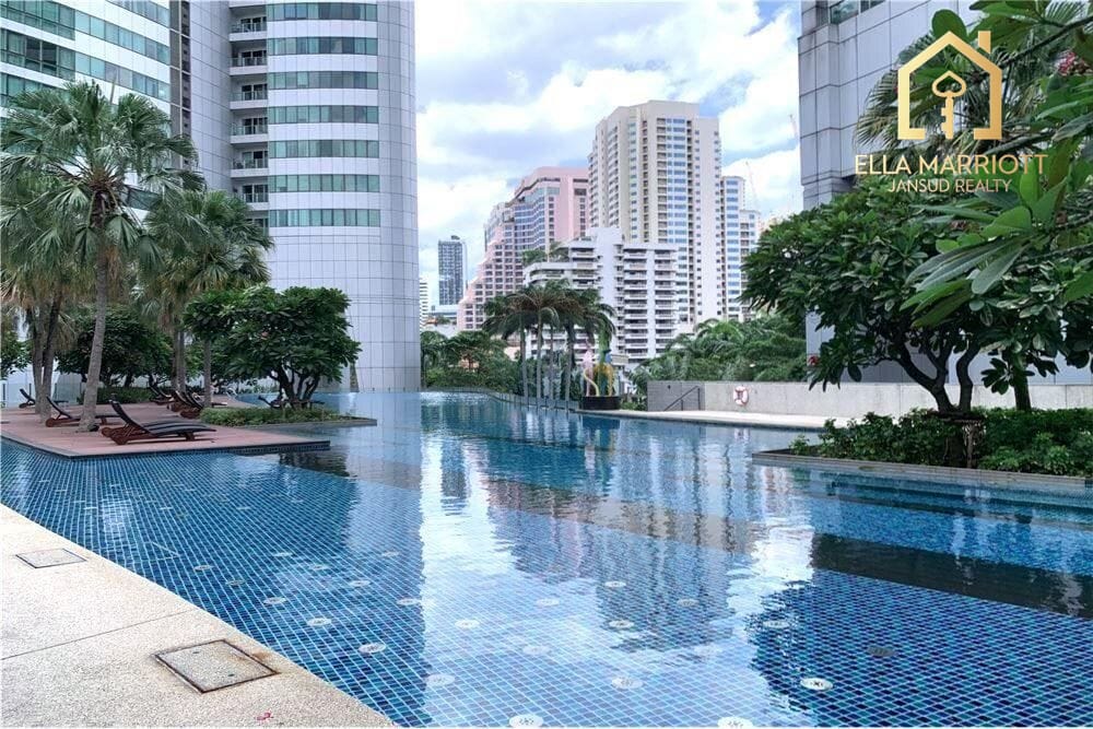 For Rent  2 Beds Condo Lake View at Millennium Residence 15